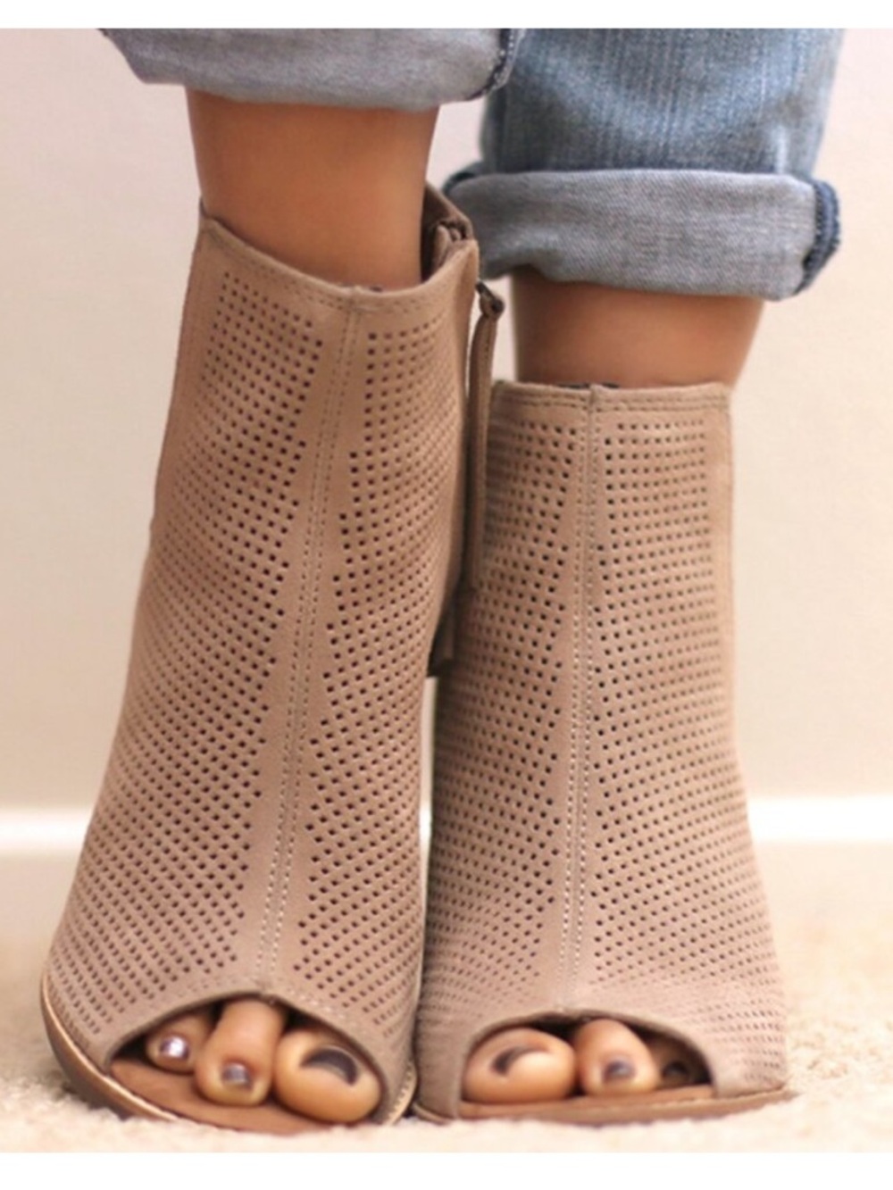 TOMS MAJORCA PEEP TOE SUEDE PERFORATED BOOTIE NWOT